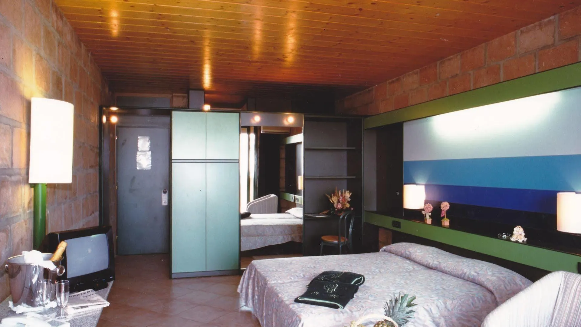Eco Village Baia Delle Ginestre Теулада